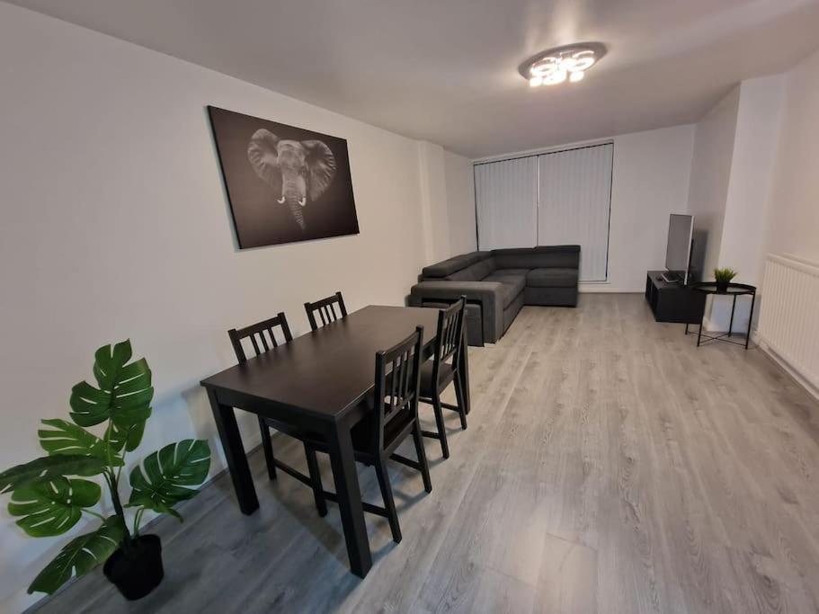 Contemporary City Centre Flat Belfast Ngoại thất bức ảnh